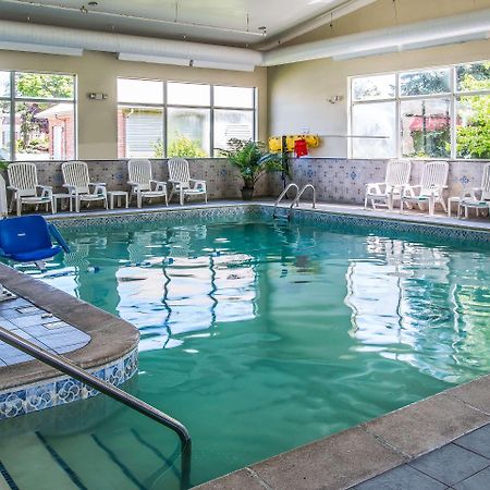 Quality Inn & Suites Ann Arbor Hwy 23 Luaran gambar