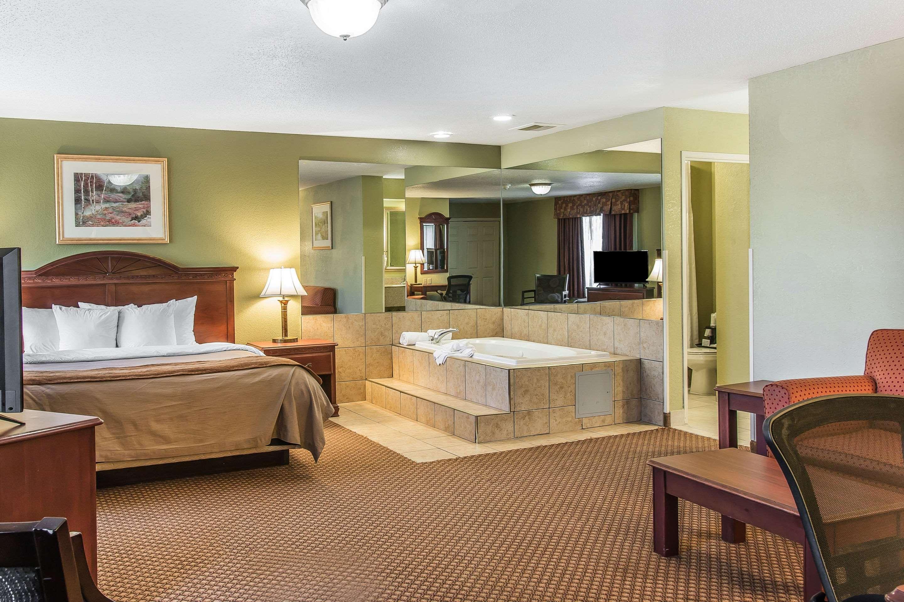 Quality Inn & Suites Ann Arbor Hwy 23 Luaran gambar